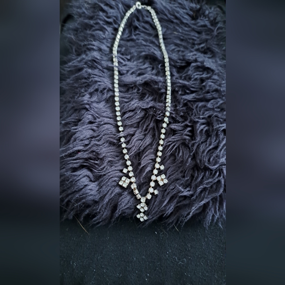 Glitter vintage necklace